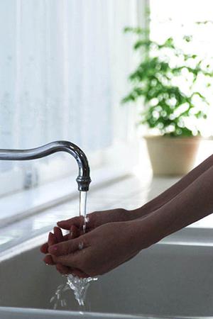 大阪でクロスの張替えはプロの技術に頼る